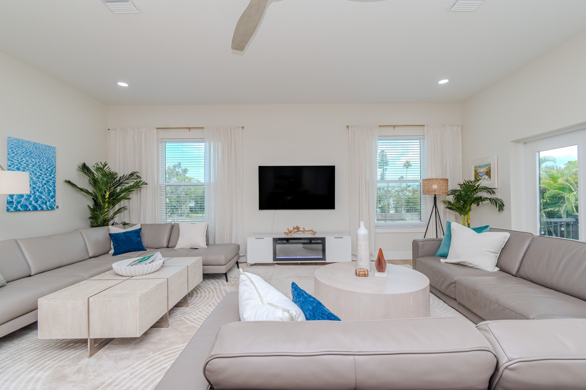 living room — One Six Redington
